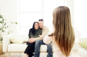 Может ли ребенок после развода остаться проживать с отчимом или мачехой?